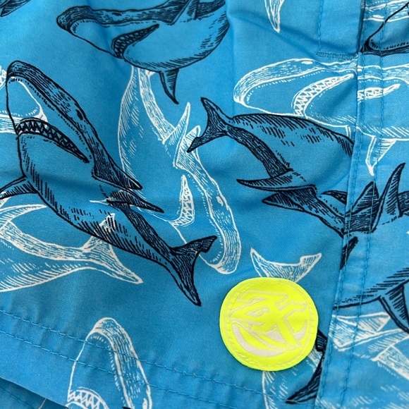 GAP / Old Navy rash guards / Zero Xposure swim shorts - Picture 6 of 8